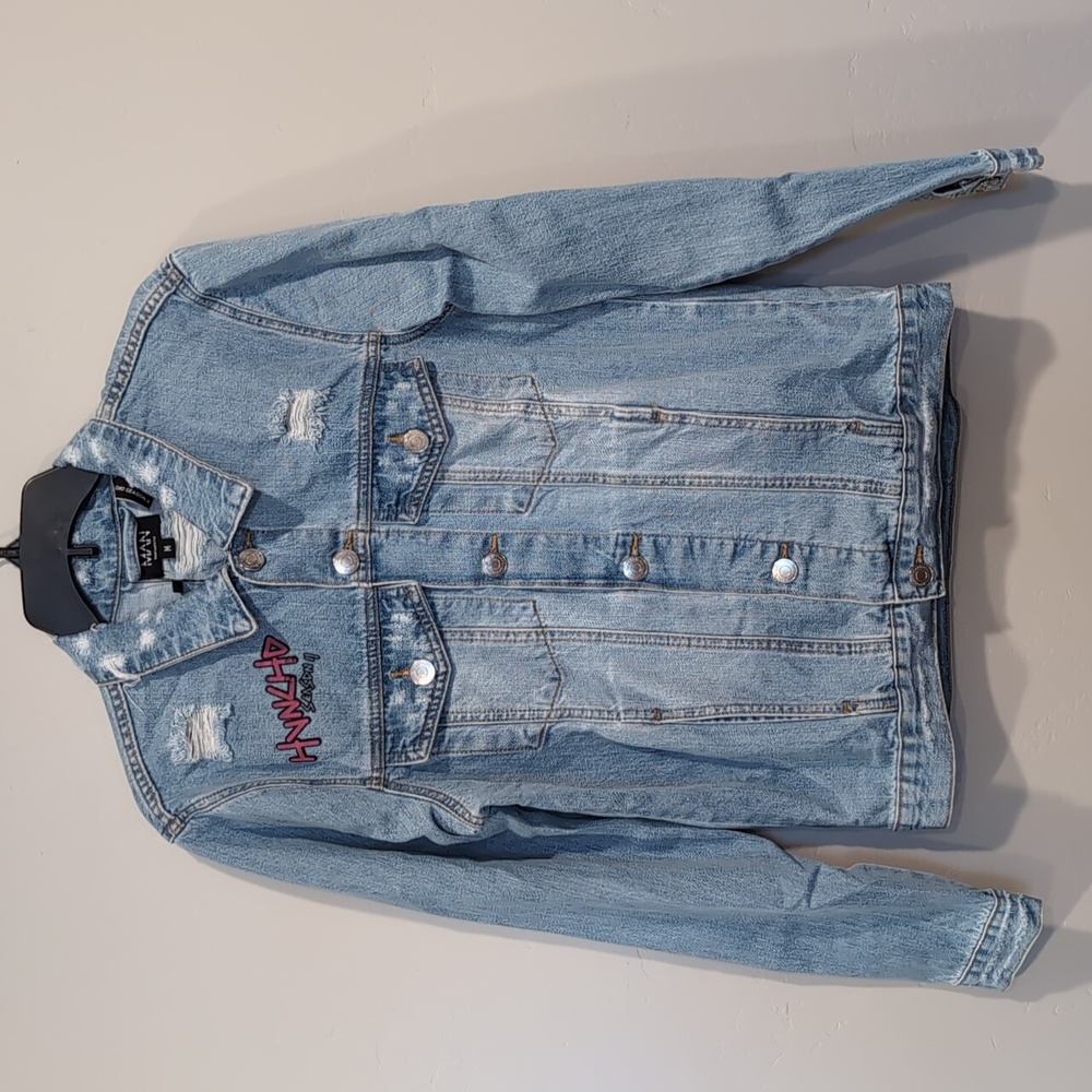 Boohoo Man Quavo Huncho Blue Denim Graffiti Jean Jacket size Medium